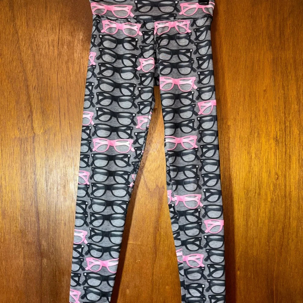 🐠 JUSTICE leggings size 12   and all in motion shorts size XS